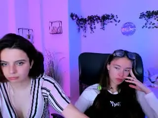 Xlovecam Live Sex Cam of LiaOneMia