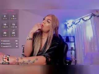 Xlovecam Live Sex of KarolElegance