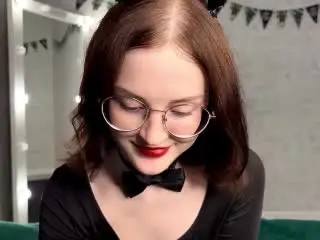Xlovecam Live Sex of MakedaRiedell