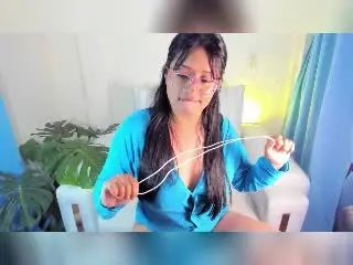Xlovecam Sex Cam of SofiiaThooner