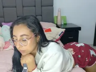 Xlovecam Watch Live Sex Cams of DaphneSpencer