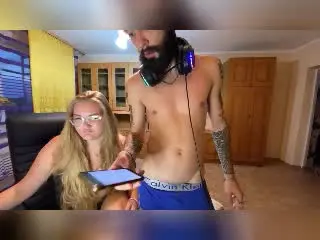 Xlovecam Sex Cam of MikeAndAnna