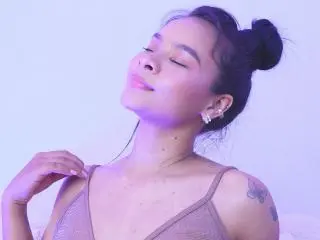 Xlovecam Sex Cam of Yurimy