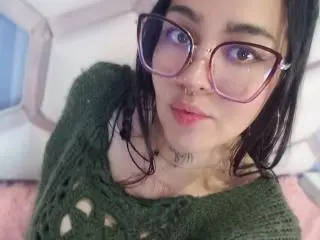 Xlovecam Live Sex Cam of LilithRossi