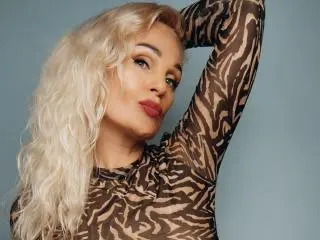 Xlovecam Live Porn of MiaDreamy