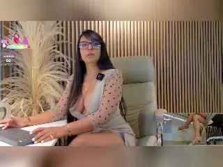 Xlovecam Watch Live Sex Cams of LuluSinclair