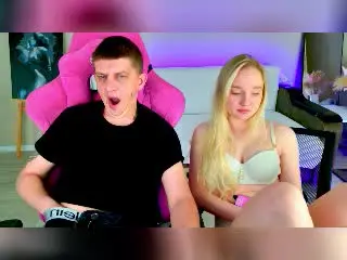 Xlovecam Nude Webcam of ShawtyMiaAndJack